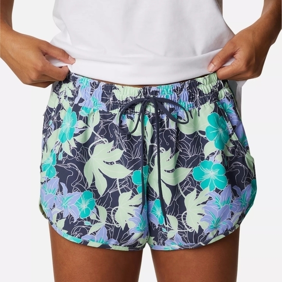 Columbia Bogata Bay Stretch Floral Printed Shorts NWT size XL - Picture 1 of 15